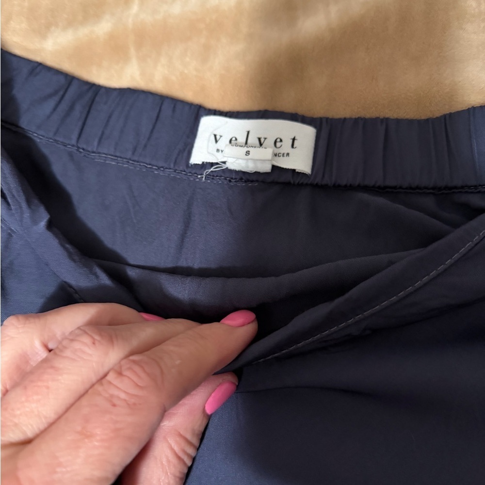 Velvet by Graham & Spencer Gray Satin Midi Slip Skirt Small - Picture 3 of 6